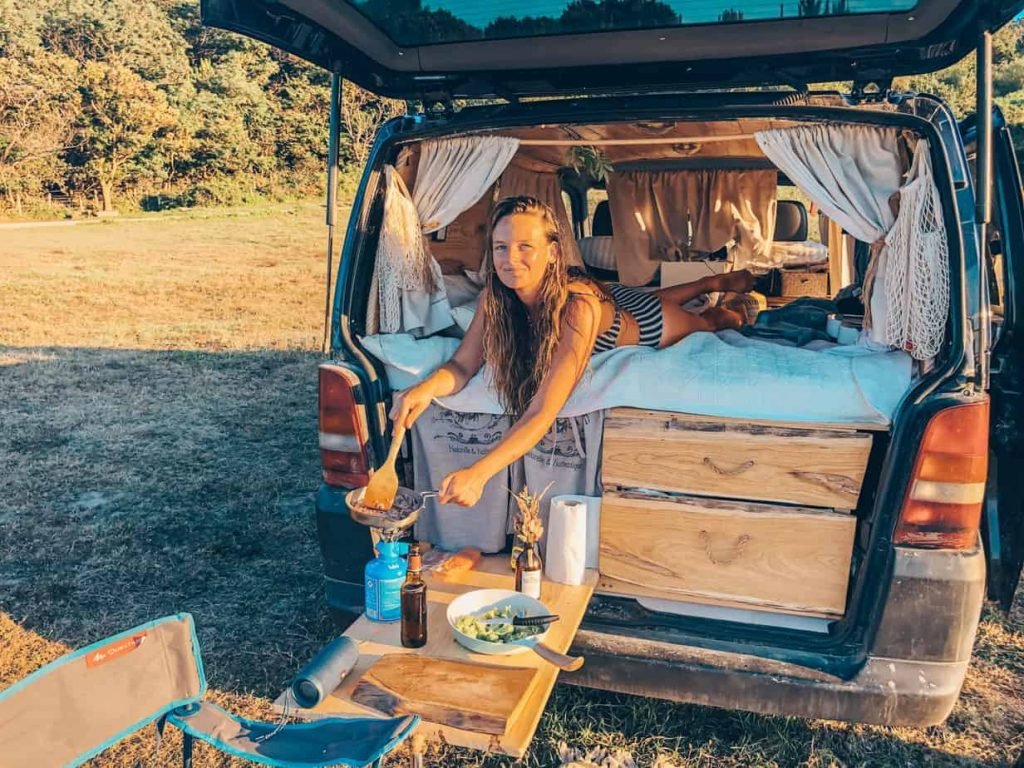 vantashjoey cooking van